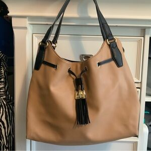 Liz Clairborne Leanne 4 Poster Shoulder Bag Tan and Black